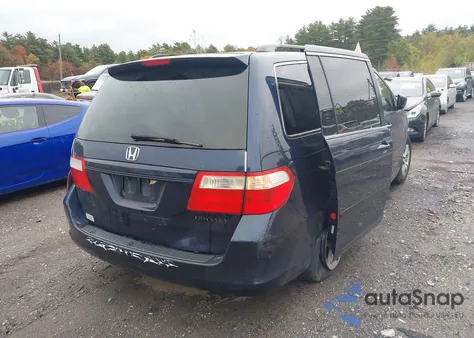 2005 Honda Odyssey Ex z USA, uszkodzony, nr VIN 5FNRL38475B104677